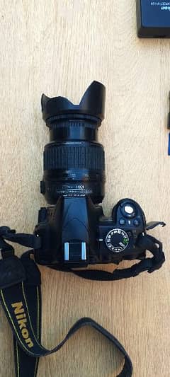 DSLR D3100 Nikon Profieesinol Camera.     like a youtuber and veloger