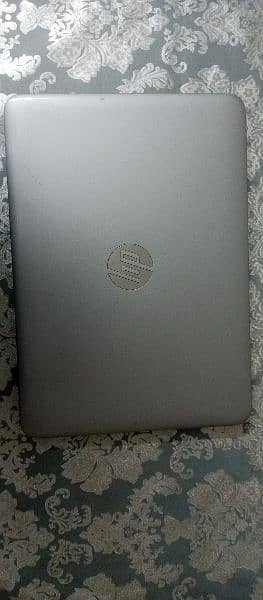 HP Elitebook 820 g3 3