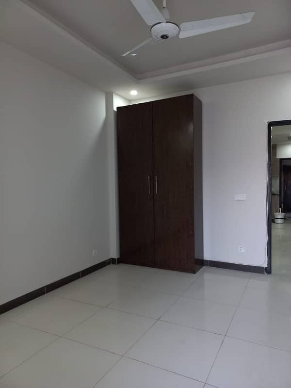 700 Square Feet 1 Bedroom Available For Sale In Capital Residencia 0
