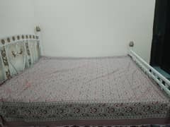 king size iron bed 0