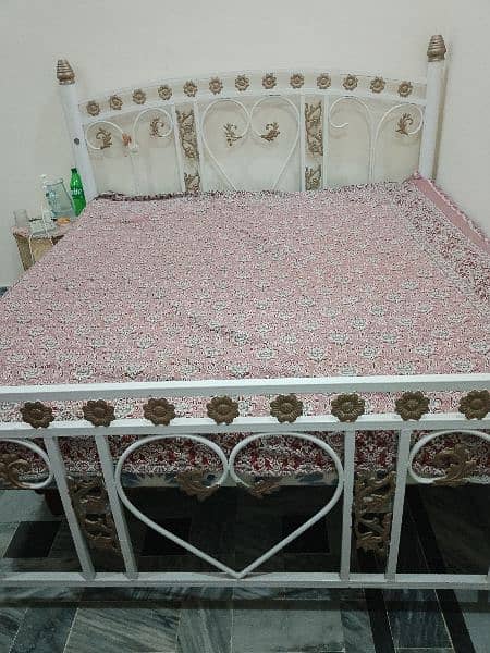 king size iron bed 1