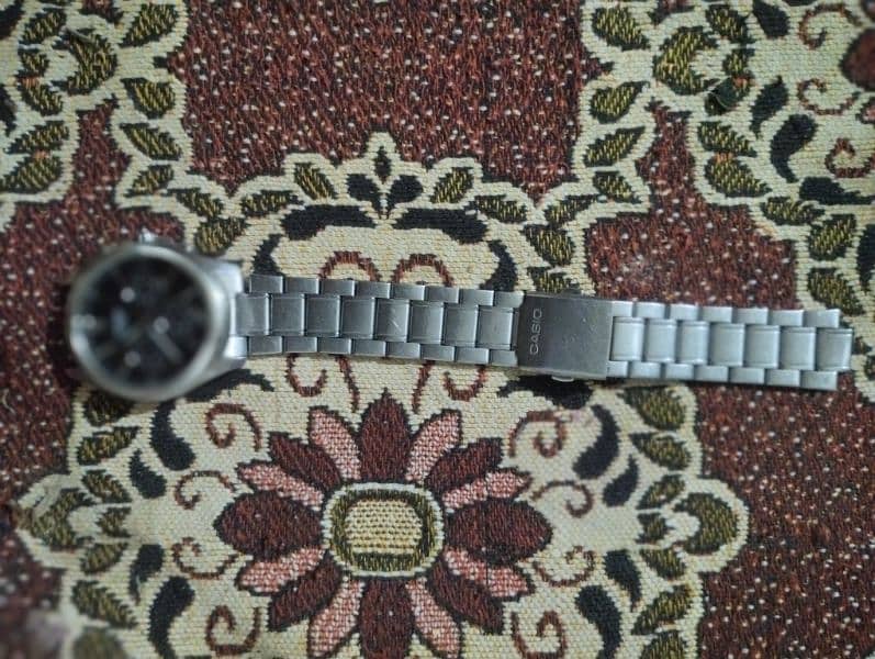 watch Reloj Casio caballero modelo Mtp-1375d-1a 4