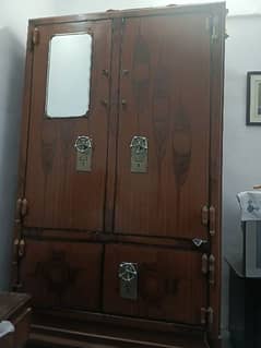 6"8 ft metal wardrobe for home use.