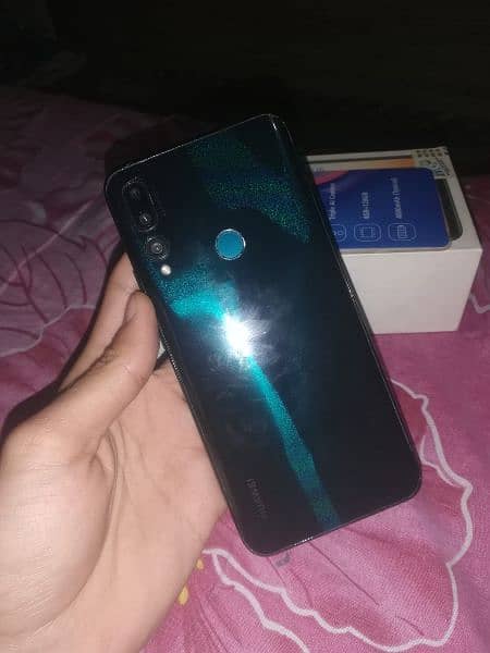 Huawei Y9prime 2019 "4/128"OK condition8/10. one hand used. in warranty 1