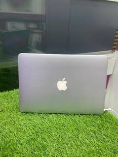APPLE MACBOOK PRO 2015 13 inch  NOT LOCALLY USED NOT REPAIR US STOCK