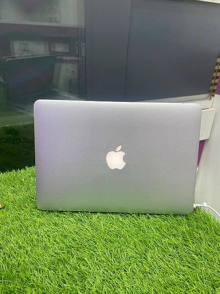 APPLE MACBOOK PRO 2015 13 inch  NOT LOCALLY USED NOT REPAIR US STOCK 0