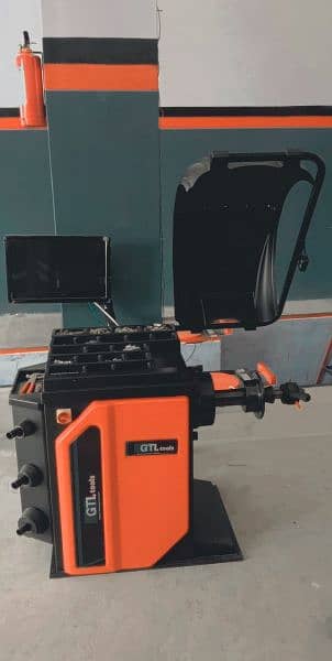 3D wheel alignment and balancing machine with computer scanner or tool 1