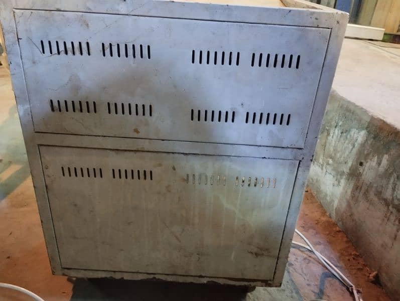 ups 1000 or upto watt for sale in good working condition 2
