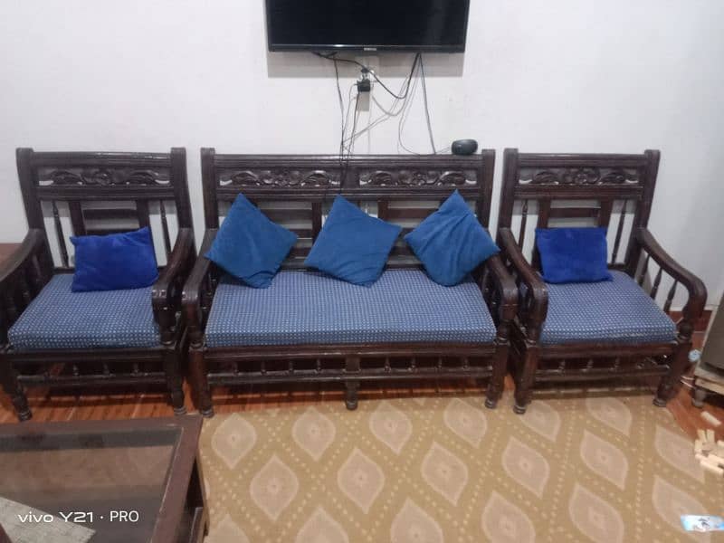 four seater sofa set for sale. 4