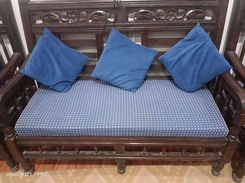 four seater sofa set for sale. 5