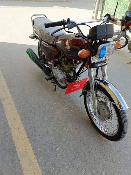 Honda 125 all ok new condition 2