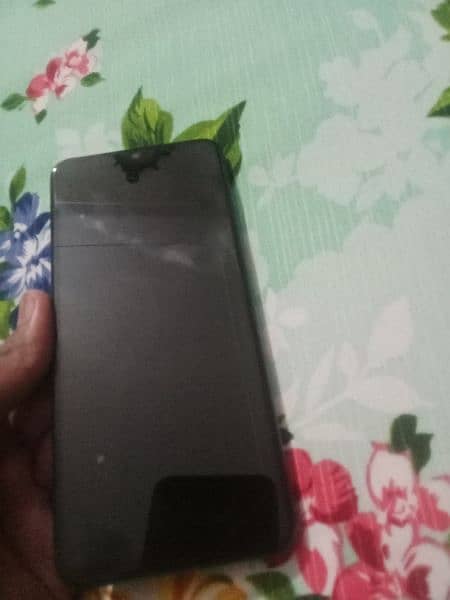 infinix smart7  1 manth used good condition  with  box charger 5