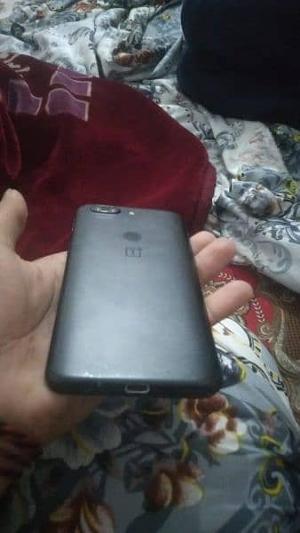 OnePlus 5t 8/128 all ok good condition 10/9 bettry timining only set 3