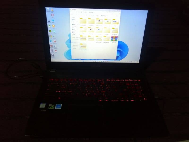 asus laptop gl502 good condition 3