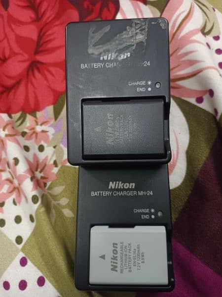 Nikon D5200 with 2 lens,2 batteries chargers & 2 bags 10