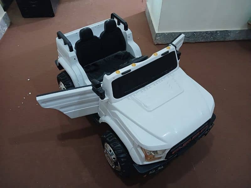 kid's electronic jeep 1