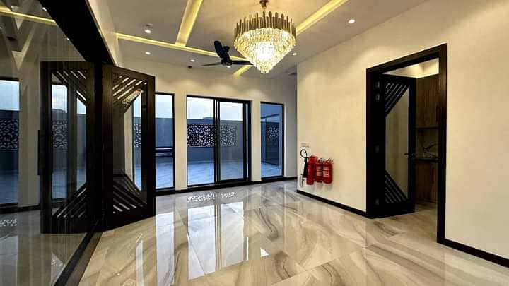 One Kanal Beautiful Bungalow Available For Sale In DHA Phase 7 Block Y Lahore At Super Hot Location 3