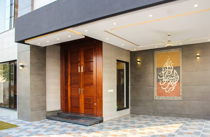 One Kanal Beautiful Bungalow Available For Sale In DHA Phase 6 Lahore At Super Hot Location 3