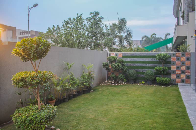 One Kanal Beautiful Bungalow Available For Sale In DHA Phase 5 Lahore At Super Hot Location 1