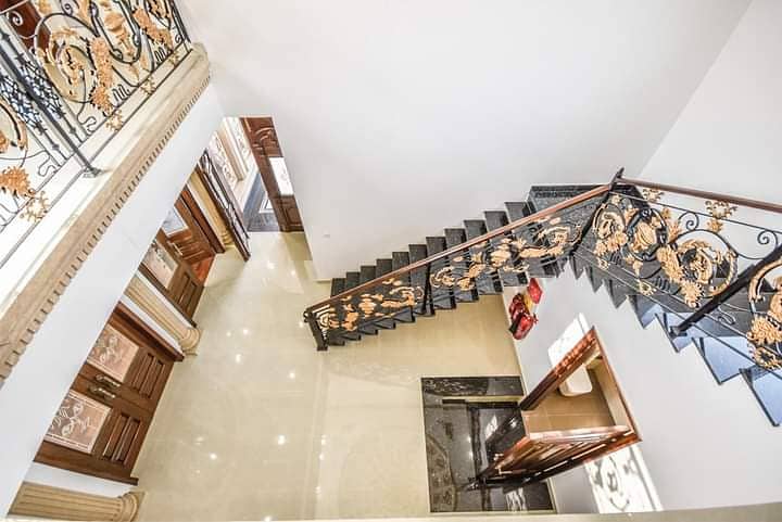 One Kanal Beautiful Bungalow Available For Sale In DHA Phase 7 Lahore At Super Hot Location. 43