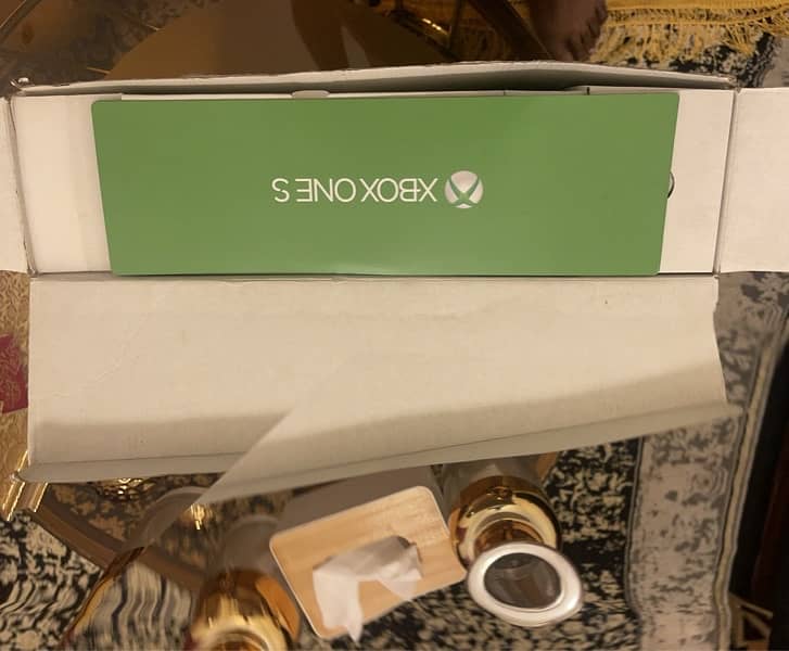 XBox one s  1tb with controller open 3