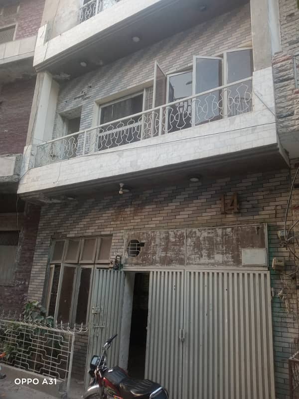 4 Marla Triple story house urgent for Rent in Madina Park sabzazar 2