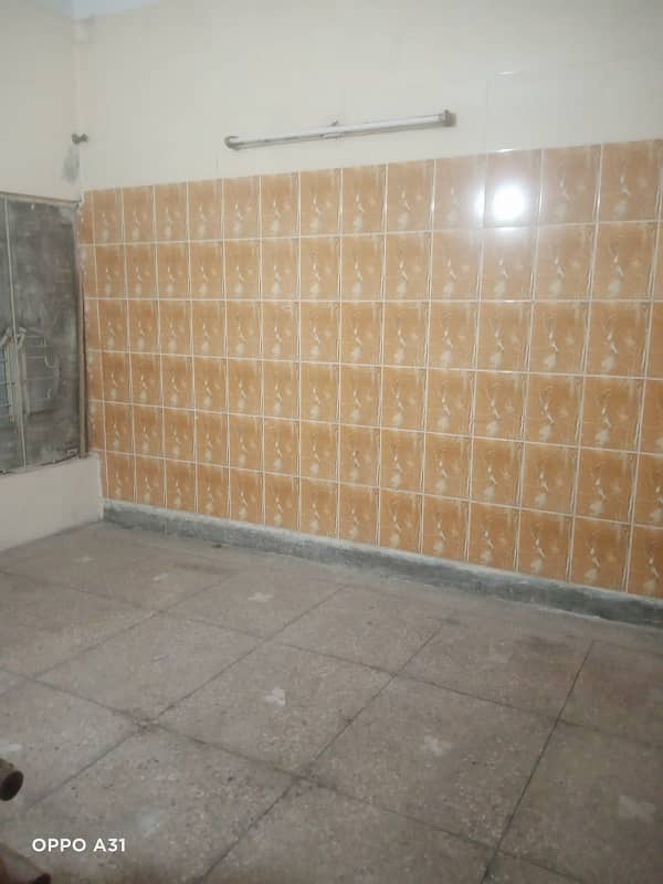 4 Marla Triple story house urgent for Rent in Madina Park sabzazar 3
