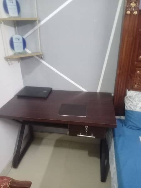 solid office table for sale 0