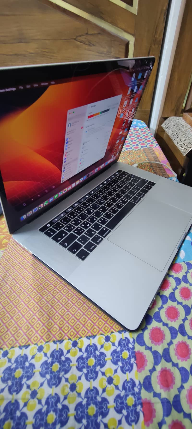 MacBook Pro Ratina  (15 2017) Touch Bar 16/256 Core i7 0