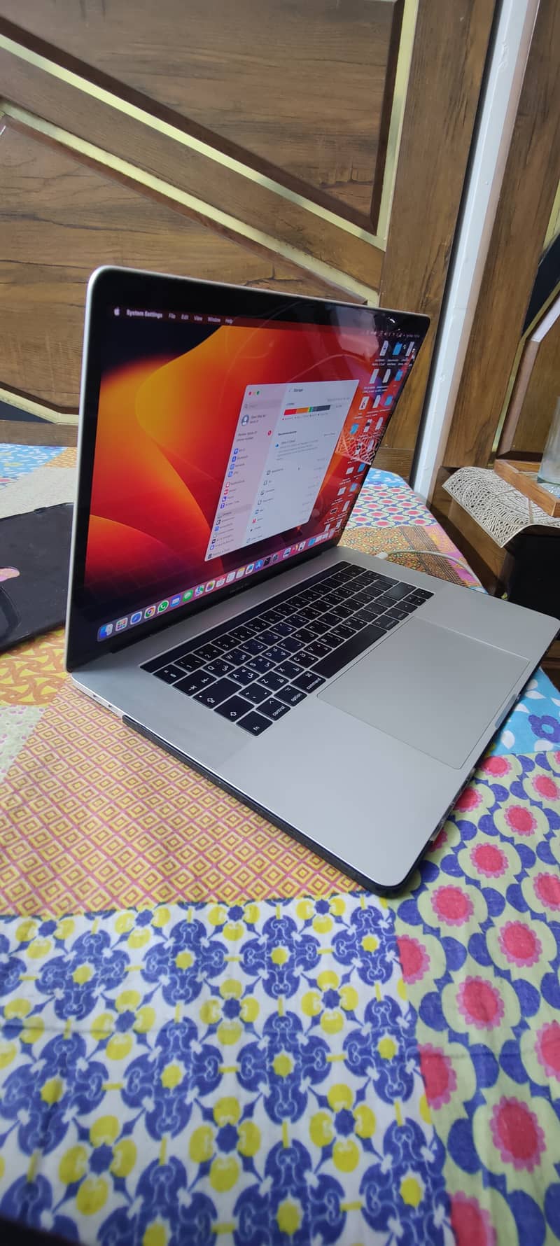 MacBook Pro Ratina  (15 2017) Touch Bar 16/256 Core i7 7
