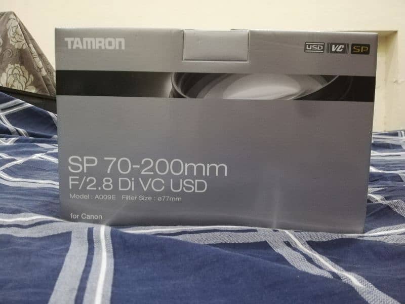 70 200 for canon sale in mint condition 10 by 9.8 0