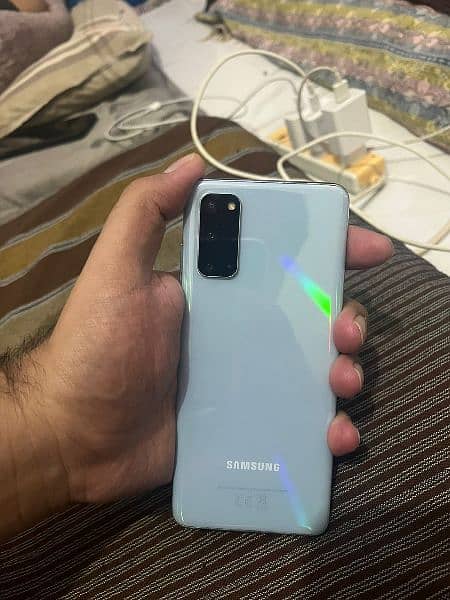 Samsung Galaxy S20 0