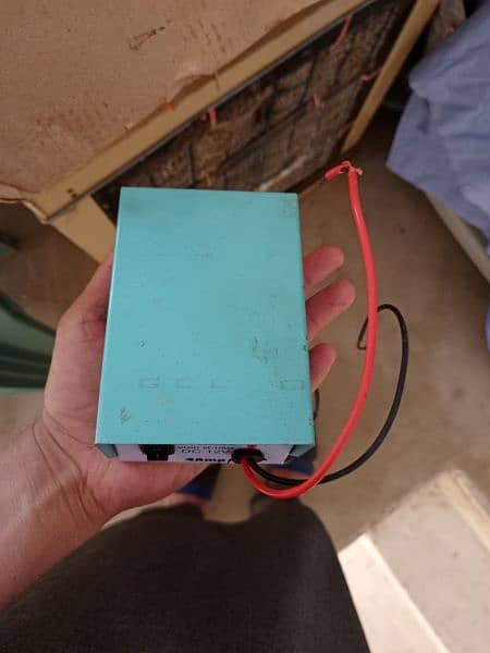 AC To DC inverter + battery charger 1