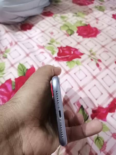 iphone 11 jv 64 gb 4 months sim time not open and repair 6