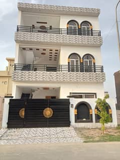 5 Marla Brand New Triple Storey House For Sale in Tulip Ext Block Park View City Lahore 0