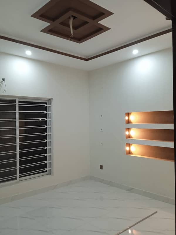 5 Marla Brand New Triple Storey House For Sale in Tulip Ext Block Park View City Lahore 6