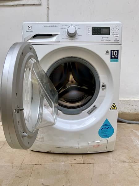 Electrolux Fully Automatic, 7/5 kg capacity, Perfectly working 2