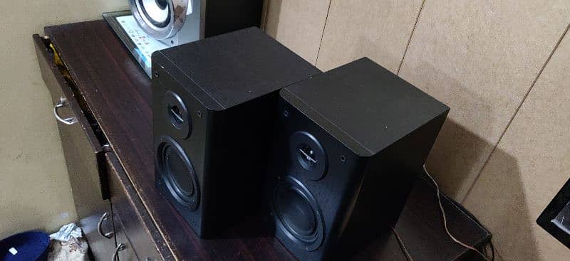 saudstrom speaker system 10