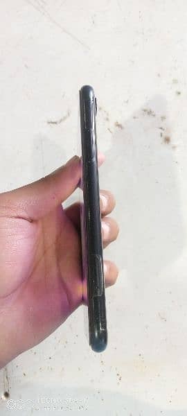 iphone XR black colour 64jb jv condition 10/9 face id ok water pack 0