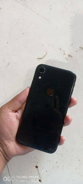 iphone XR black colour 64jb jv condition 10/9 face id ok water pack 4