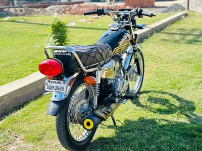 Used Self start 2022 model Honda Special Edition