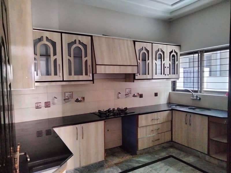 9 Marla House For Rent In Banker Avenue Copreative Housing Society Bedian Road Lahore 8
