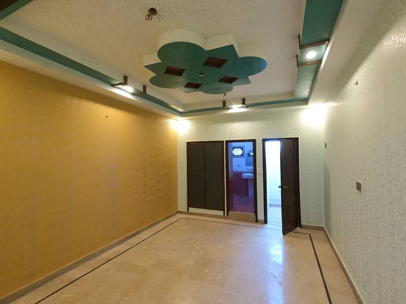 Prime Location House Of 120 Square Yards For sale In Bufferzone - Sector 15-A/1 13
