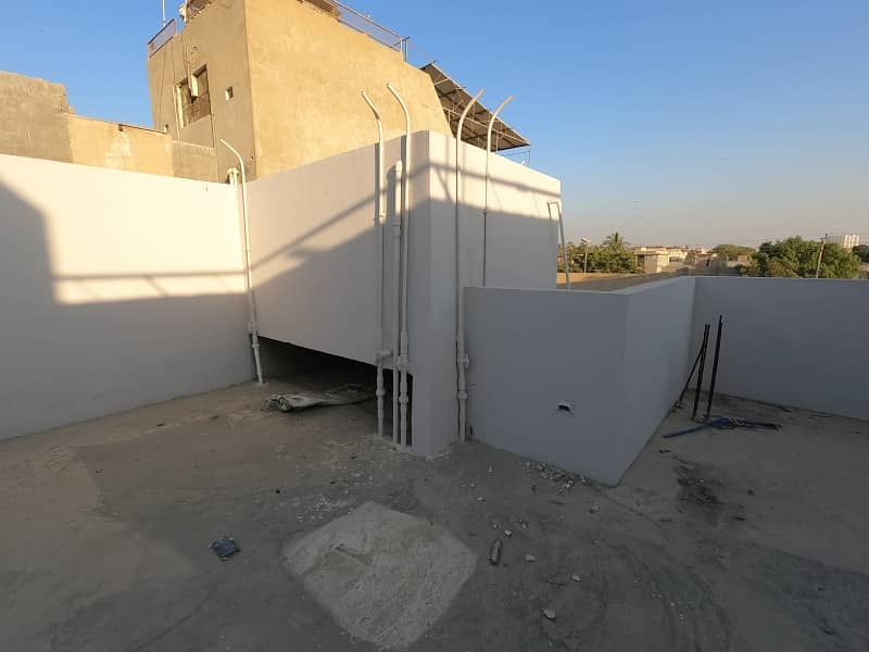 Prime Location House Of 120 Square Yards For sale In Bufferzone - Sector 15-A/1 33