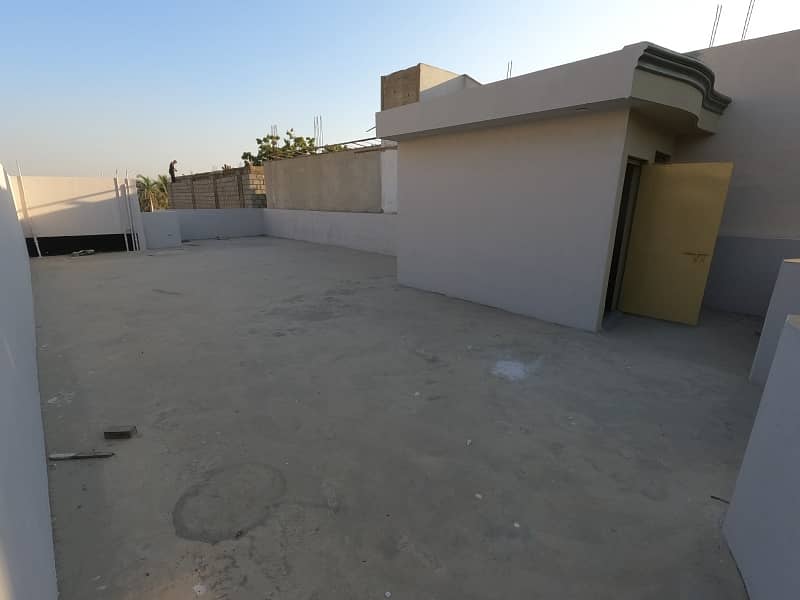 Prime Location House Of 120 Square Yards For sale In Bufferzone - Sector 15-A/1 36