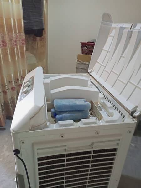 New Air cooler 10 by 10  condition only who want to take it contact 1