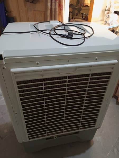 New Air cooler 10 by 10  condition only who want to take it contact 5