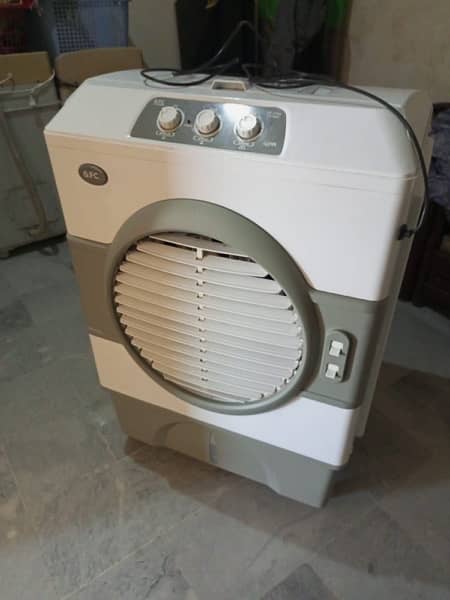 New Air cooler 10 by 10  condition only who want to take it contact 7