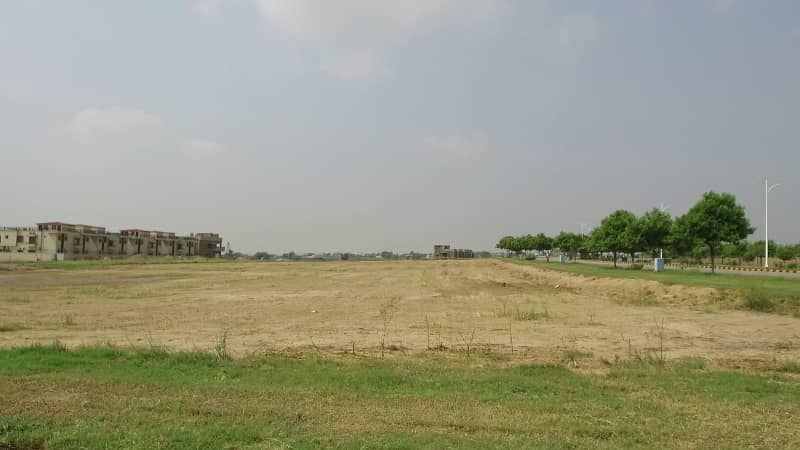 Exclusive Farmhouse Plot For Sale: 10 Kanal In Block A, Gulberg Greens, Islamabad 6