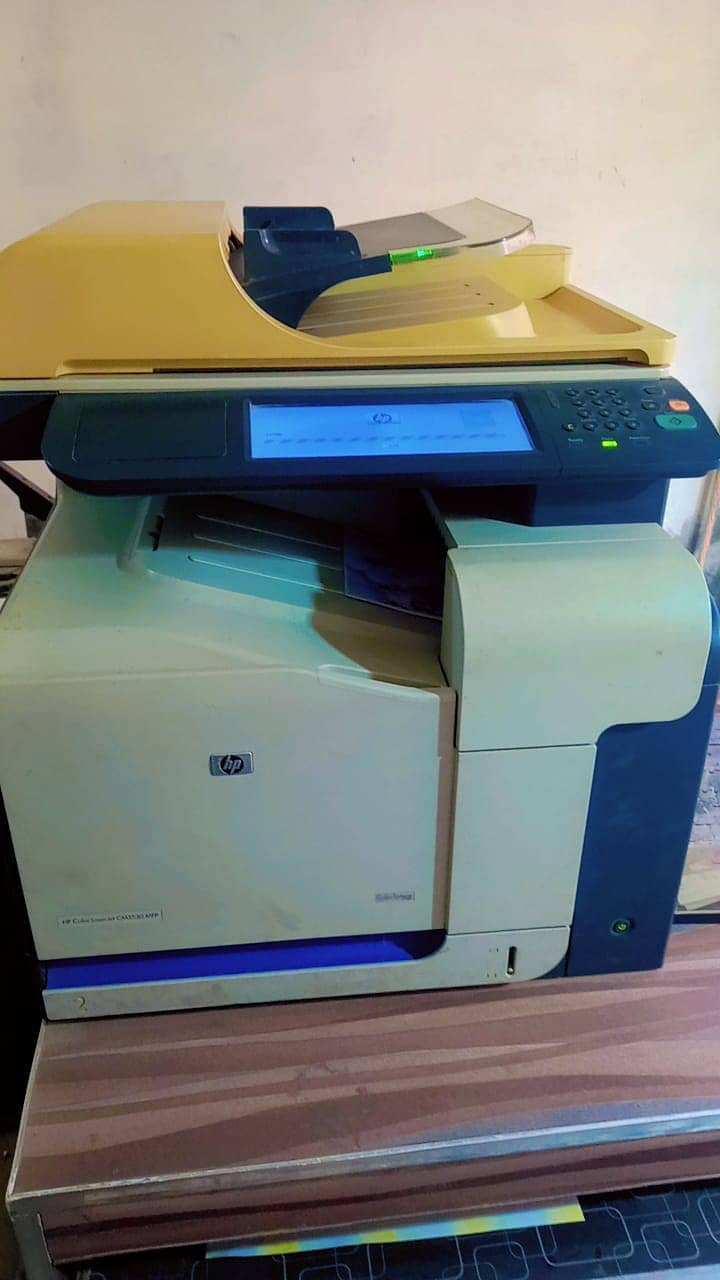HP Color LaserJet CM3530 Color Multifunction printer (CC519A) 1
